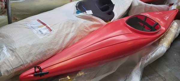 Rainbow Stormy Kayak Base Spec